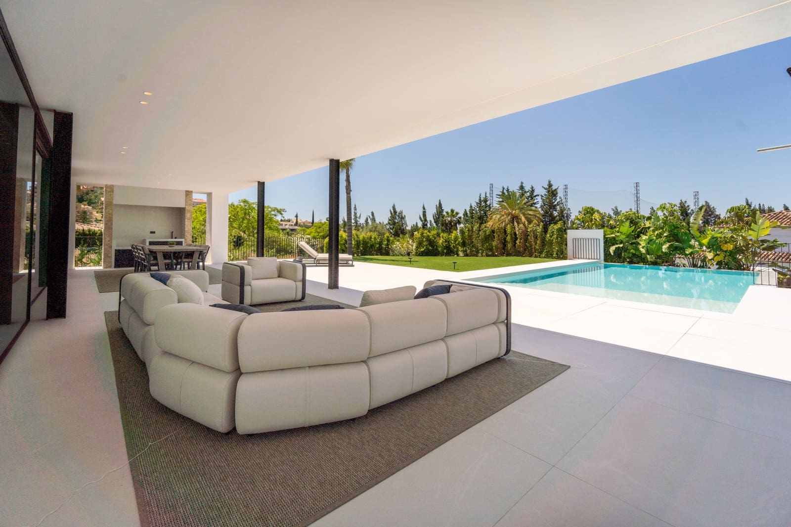Chalet de 5 habitaciones en Nueva Andalucia en venta con piscina garaje - 4.500.000 € (Ref: 9005015)