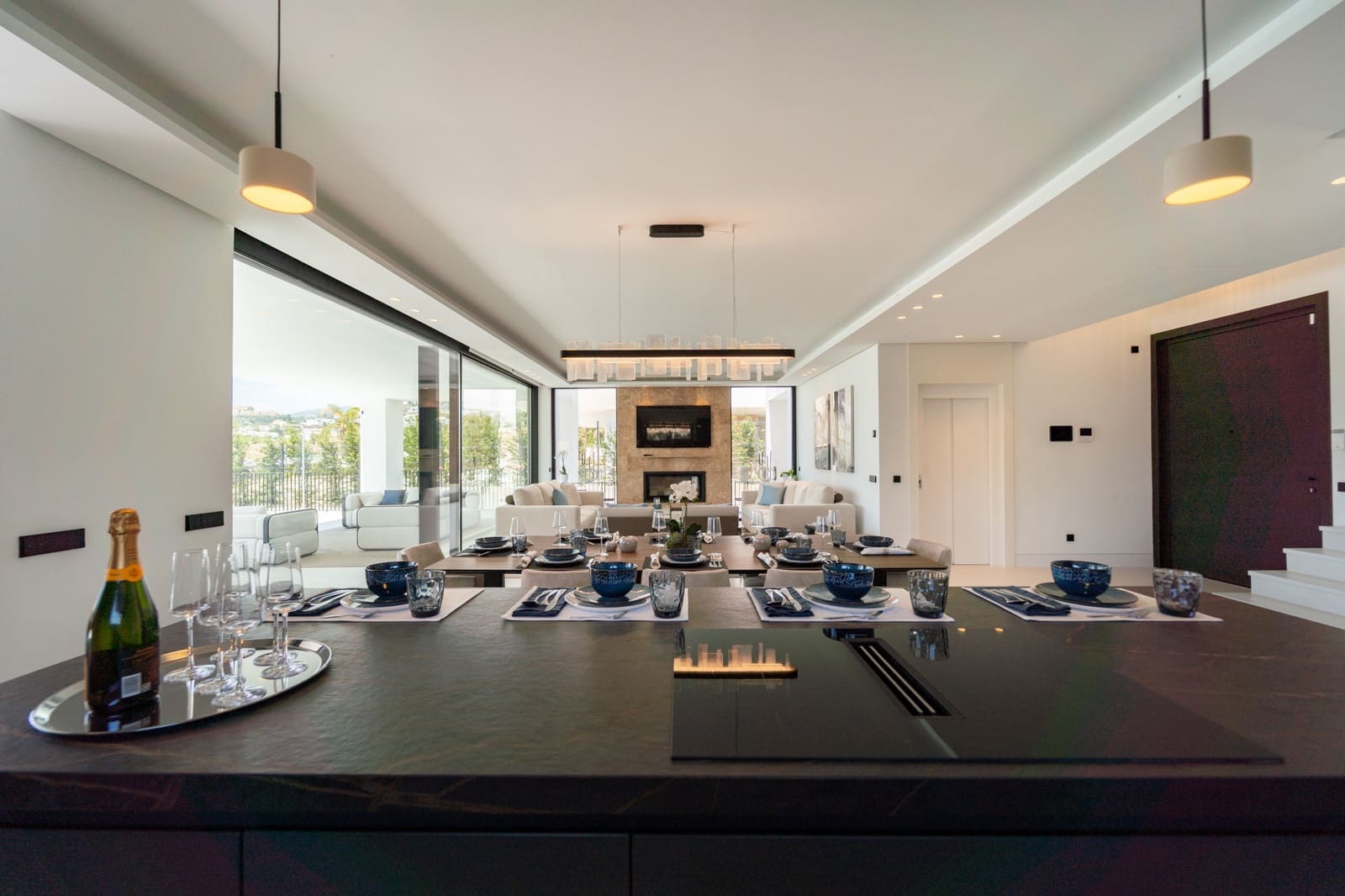 Chalet de 5 habitaciones en Nueva Andalucia en venta con piscina garaje - 4.500.000 € (Ref: 9005015)