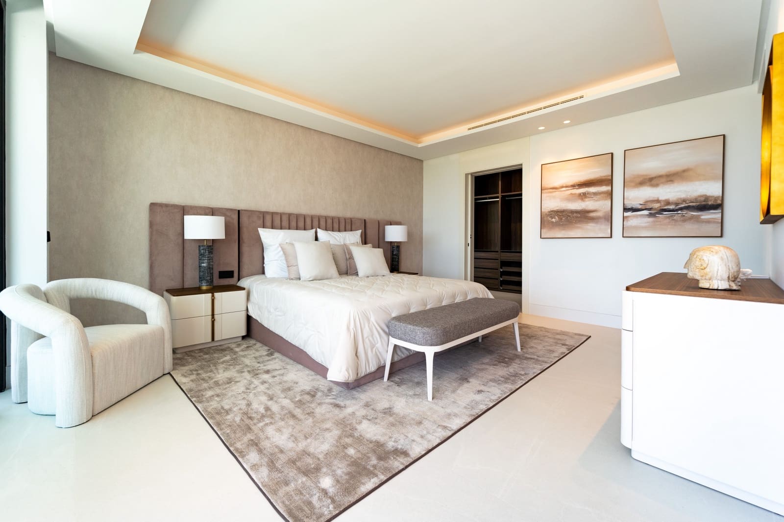 Chalet de 5 habitaciones en Nueva Andalucia en venta con piscina garaje - 4.500.000 € (Ref: 9005015)