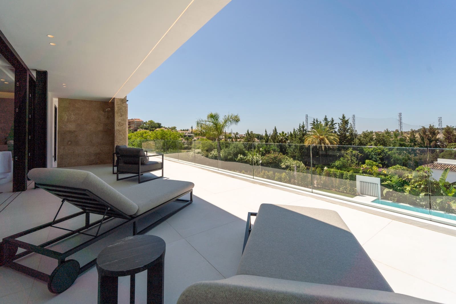 Chalet de 5 habitaciones en Nueva Andalucia en venta con piscina garaje - 4.500.000 € (Ref: 9005015)