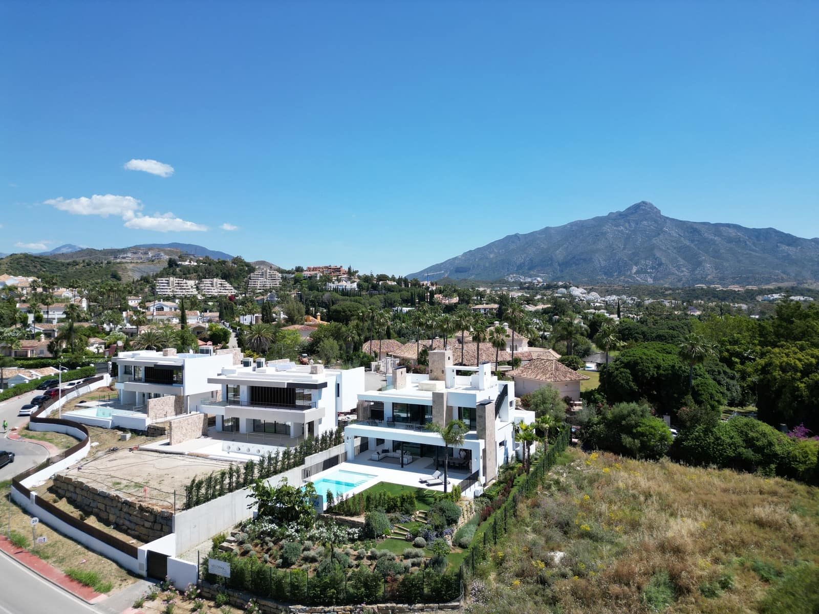 Chalet de 5 habitaciones en Nueva Andalucia en venta con piscina garaje - 4.500.000 € (Ref: 9005015)