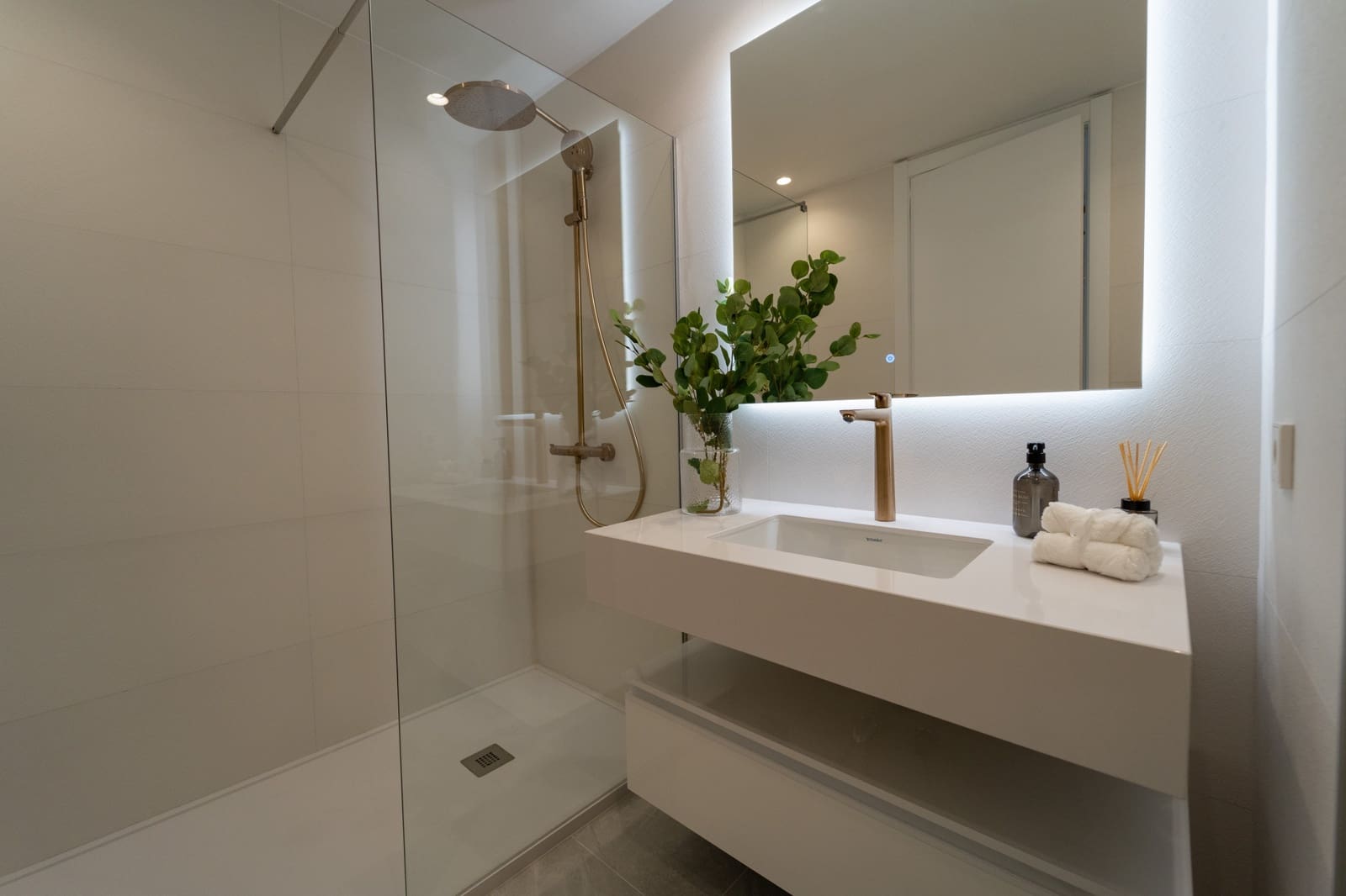 3 chambre Appartement à vendre à Marbella avec piscine garage - 1 595 000 € (Ref: 9042400)