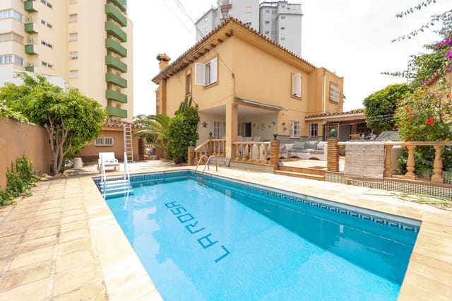 4 bedroom Villa for sale in Castillo Sohail, Fuengirola with pool garage - € 920,000 (Ref: 9059467)