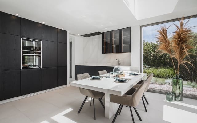 4 sypialnia Willa na sprzedaż w Estepona z basenem garażem - 2 450 000 € (Ref: 9085380)