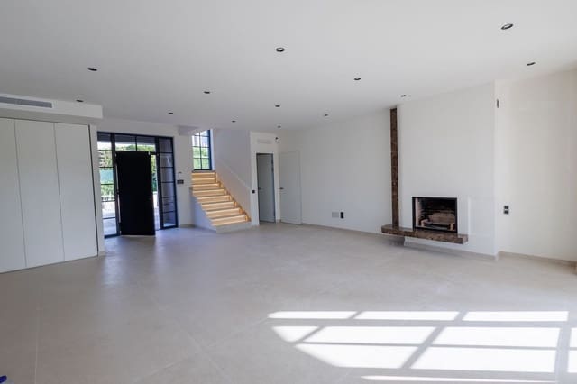 3 sovrum Villa till salu i Sotogrande, San Roque med pool garage - 2 580 000 € (Ref: 9085384)