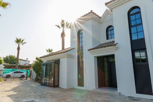 3 sovrum Villa till salu i Sotogrande, San Roque med pool garage - 2 580 000 € (Ref: 9085384)