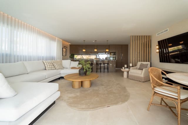 4 bedroom Semi-detached Villa for sale in Mijas Costa, Mijas with pool garage - € 1,400,000 (Ref: 9089873)