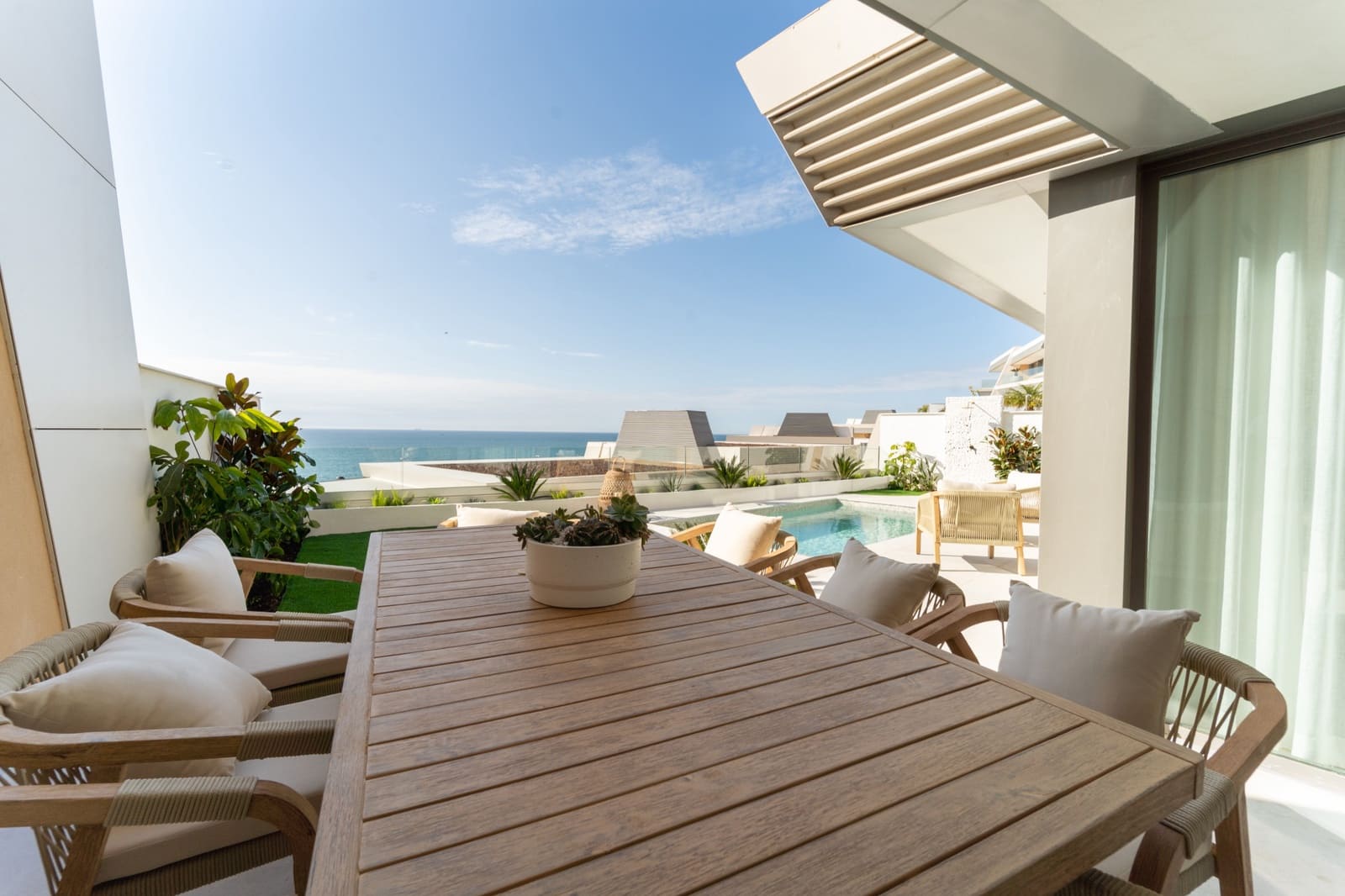 4 sovrum Semi-fristående Villa till salu i Mijas Costa med pool garage - 1 400 000 € (Ref: 9089873)