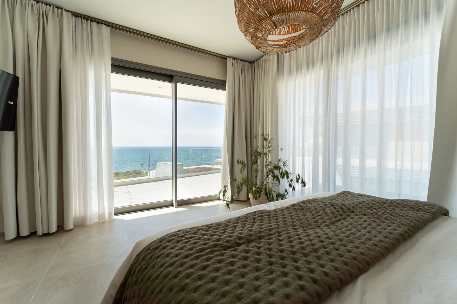 4 sovrum Semi-fristående Villa till salu i Mijas Costa med pool garage - 1 400 000 € (Ref: 9089873)