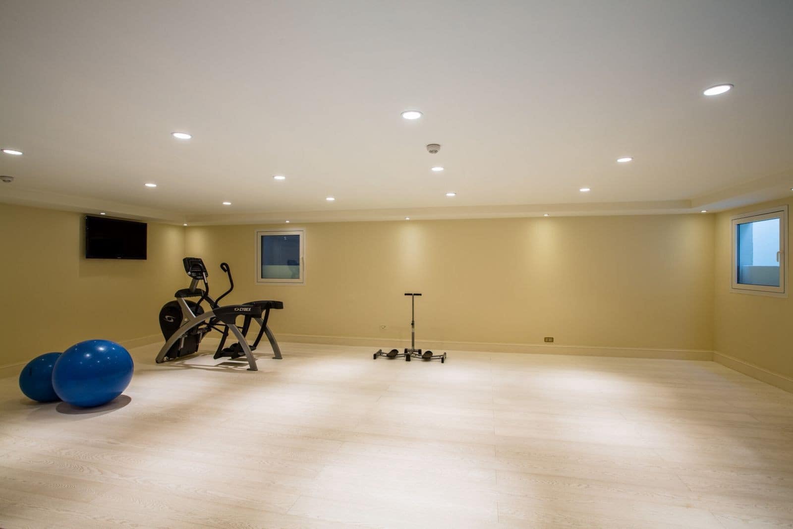 7 bedroom Villa for sale in Marbella with pool garage - € 10,700,000 (Ref: 9099207)