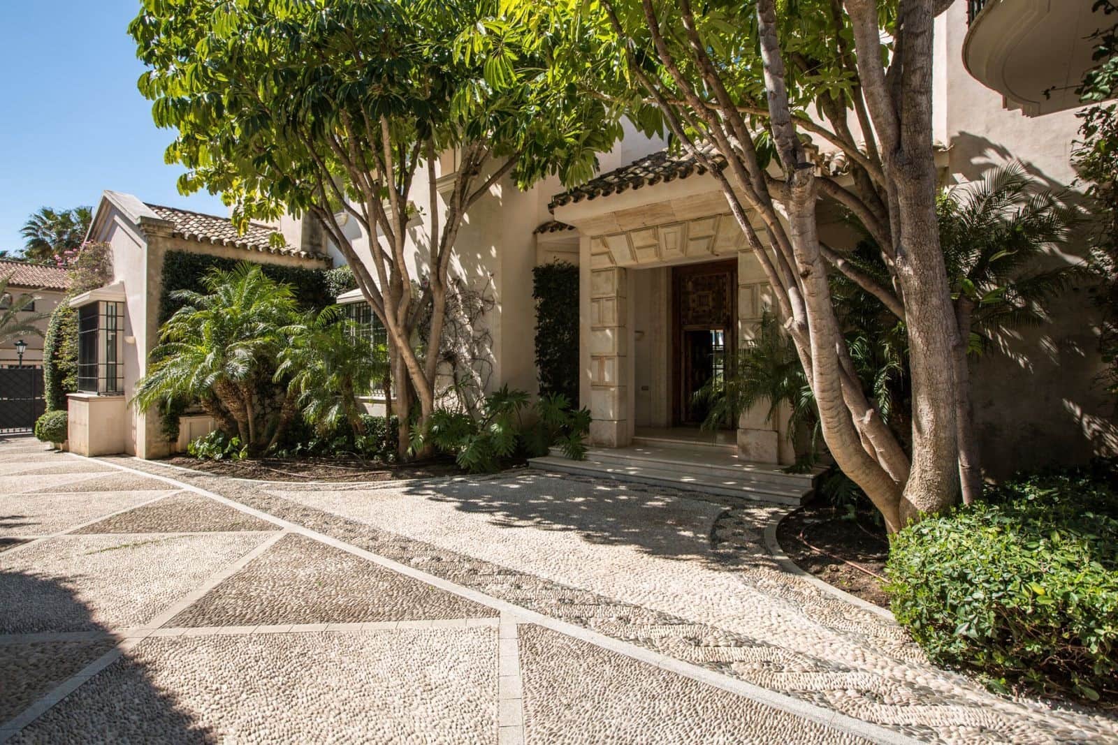 7 bedroom Villa for sale in Marbella with pool garage - € 10,700,000 (Ref: 9099207)