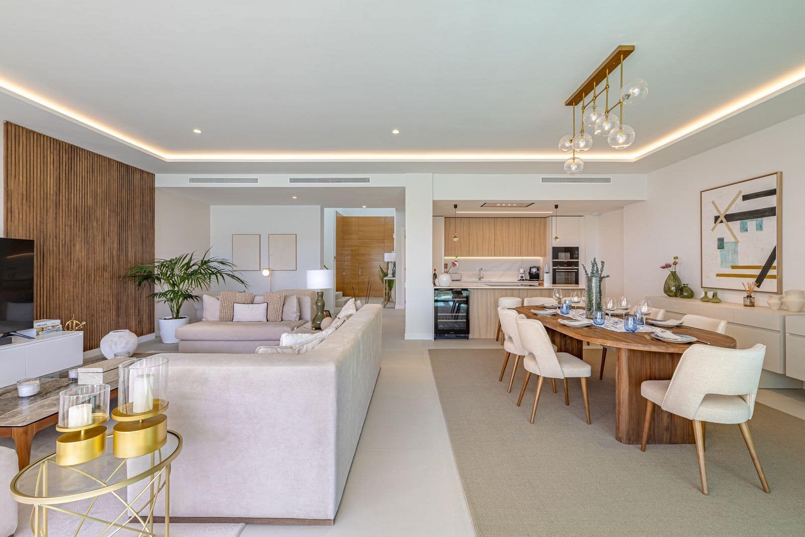 5 bedroom Villa for sale in Marbella with pool garage - € 1,995,000 (Ref: 9099208)