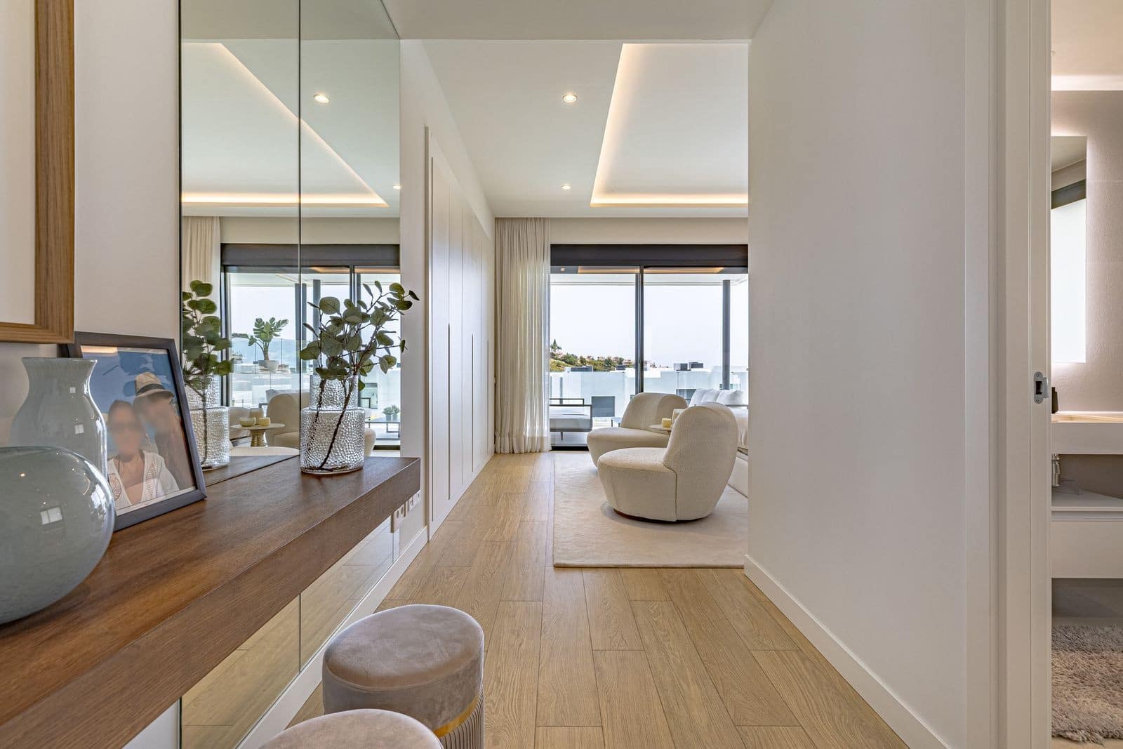 5 bedroom Villa for sale in Marbella with pool garage - € 1,995,000 (Ref: 9099208)