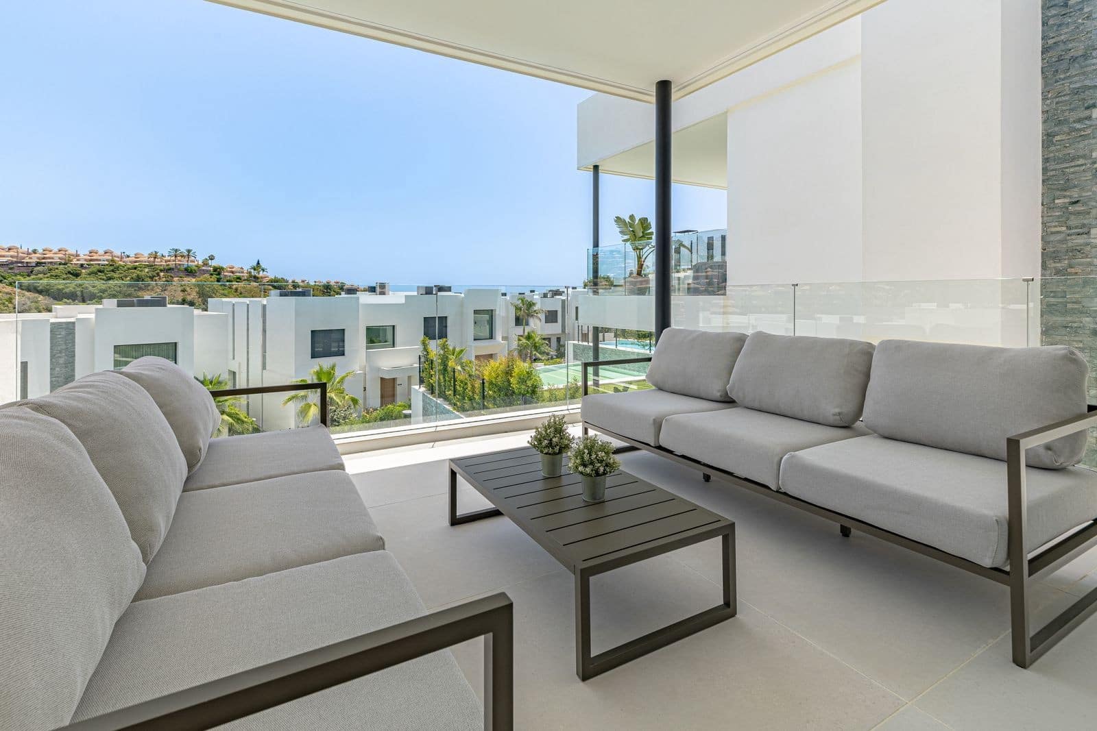 5 bedroom Villa for sale in Marbella with pool garage - € 1,995,000 (Ref: 9099208)