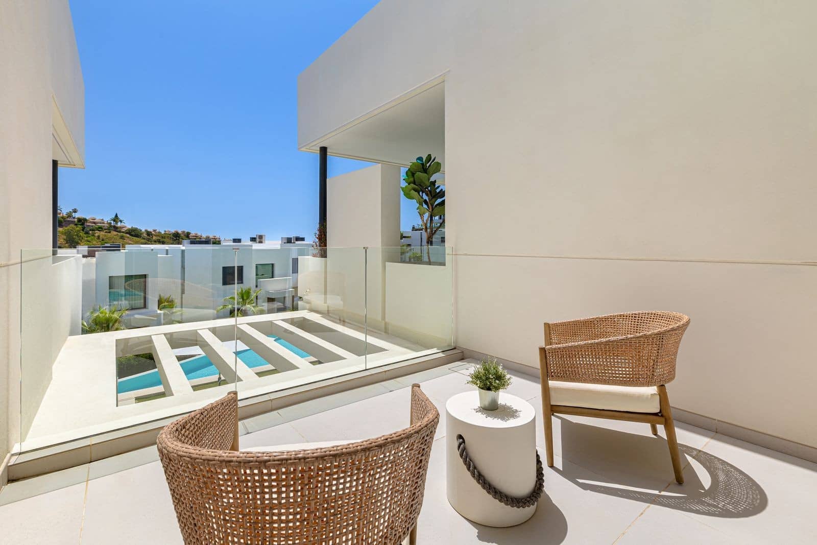 5 bedroom Villa for sale in Marbella with pool garage - € 1,995,000 (Ref: 9099208)