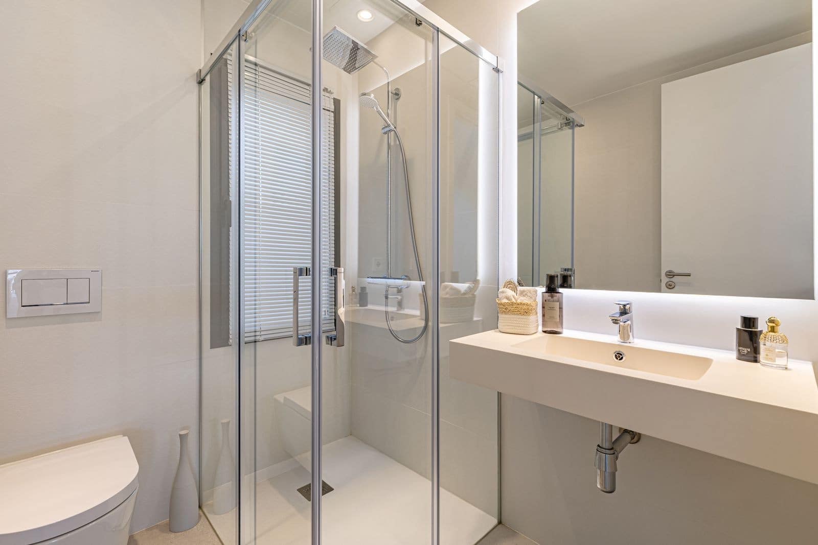 5 bedroom Villa for sale in Marbella with pool garage - € 1,995,000 (Ref: 9099208)