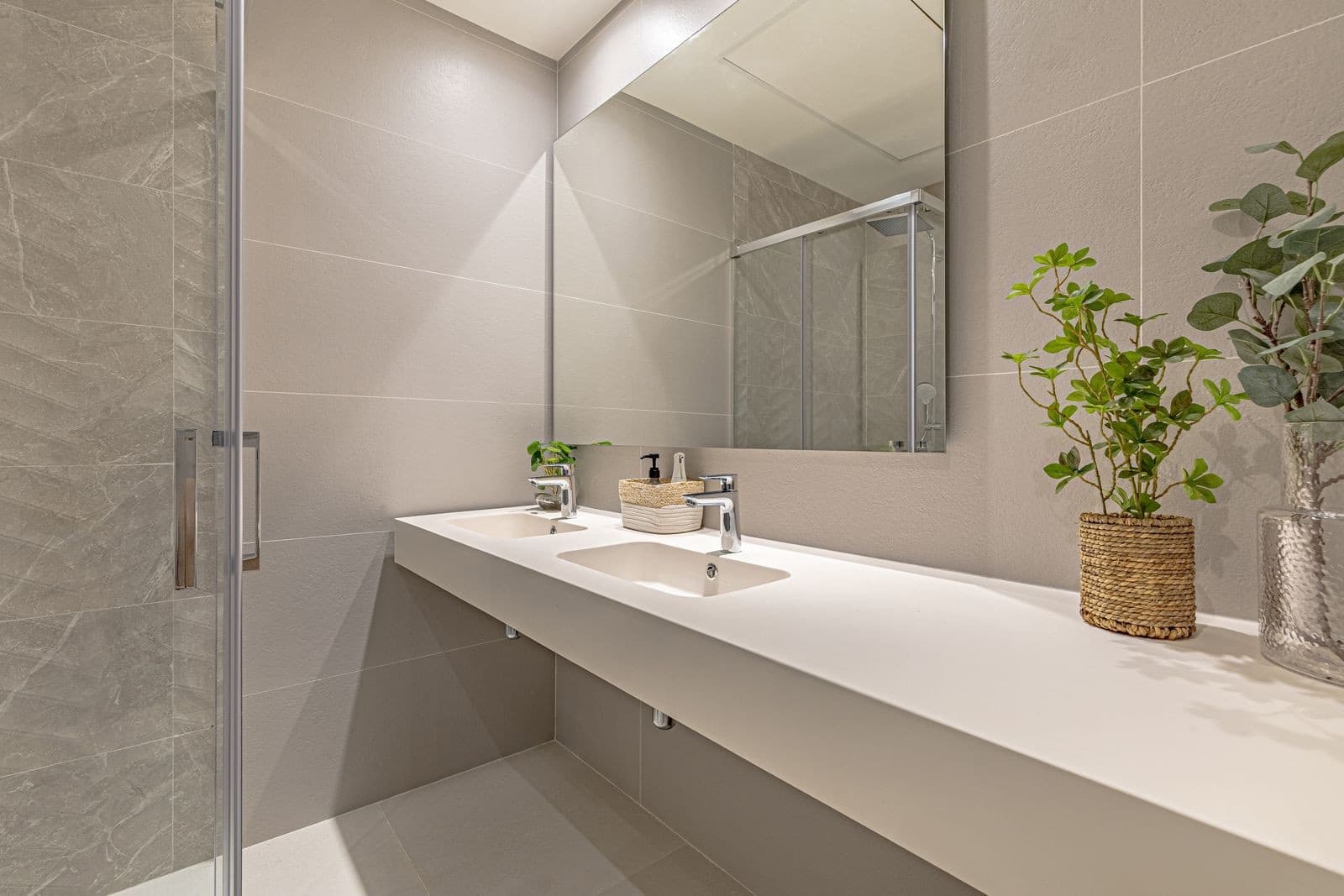 5 bedroom Villa for sale in Marbella with pool garage - € 1,995,000 (Ref: 9099208)