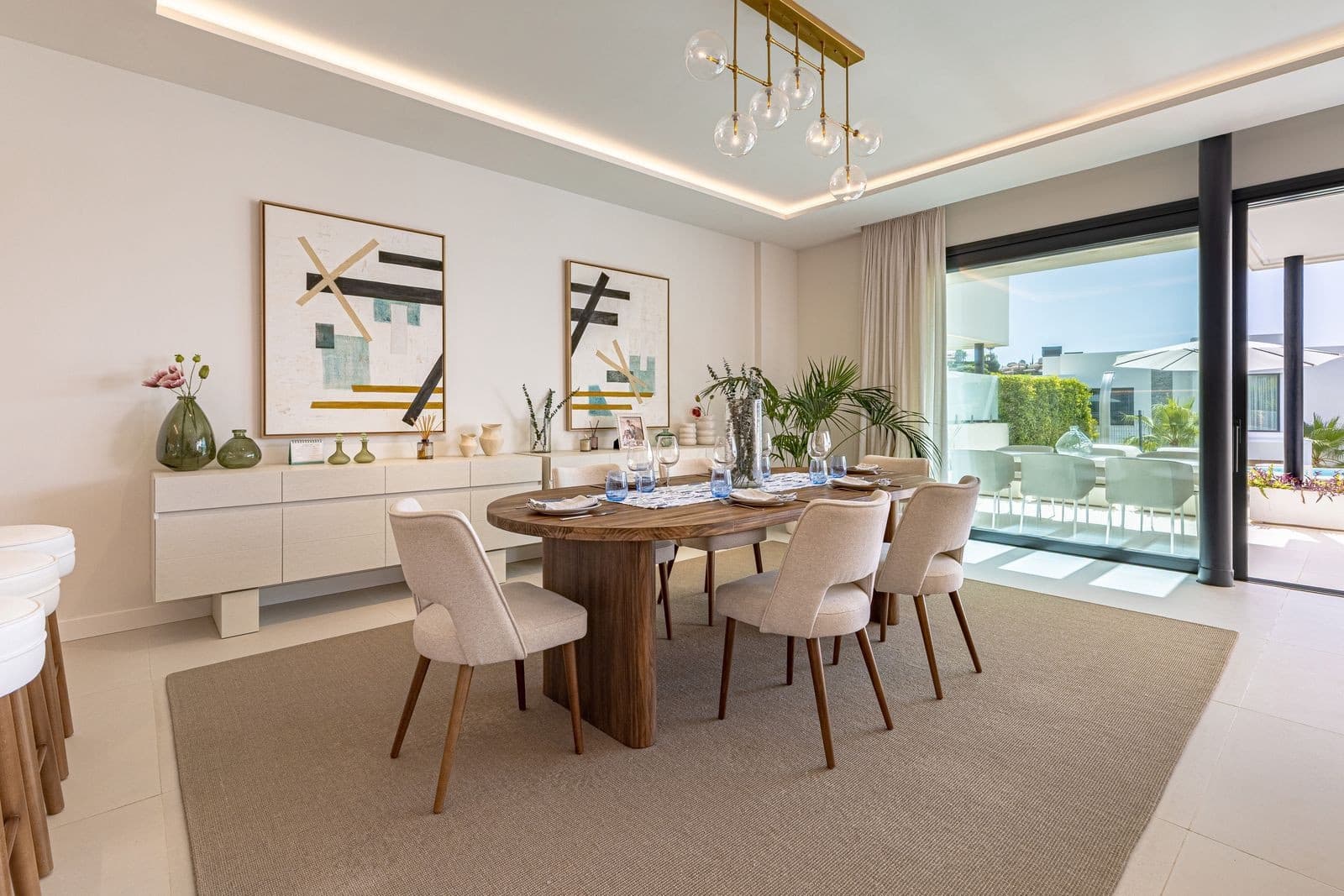 5 bedroom Villa for sale in Marbella with pool garage - € 1,995,000 (Ref: 9099208)