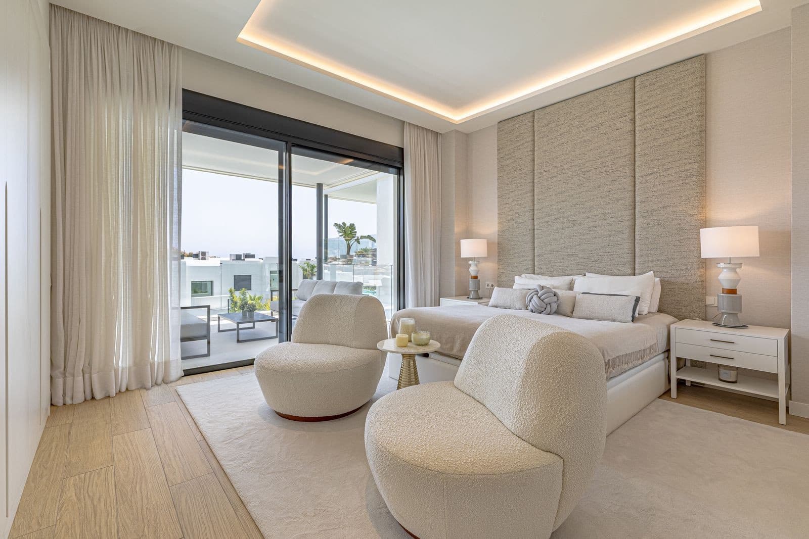 5 bedroom Villa for sale in Marbella with pool garage - € 1,995,000 (Ref: 9099208)