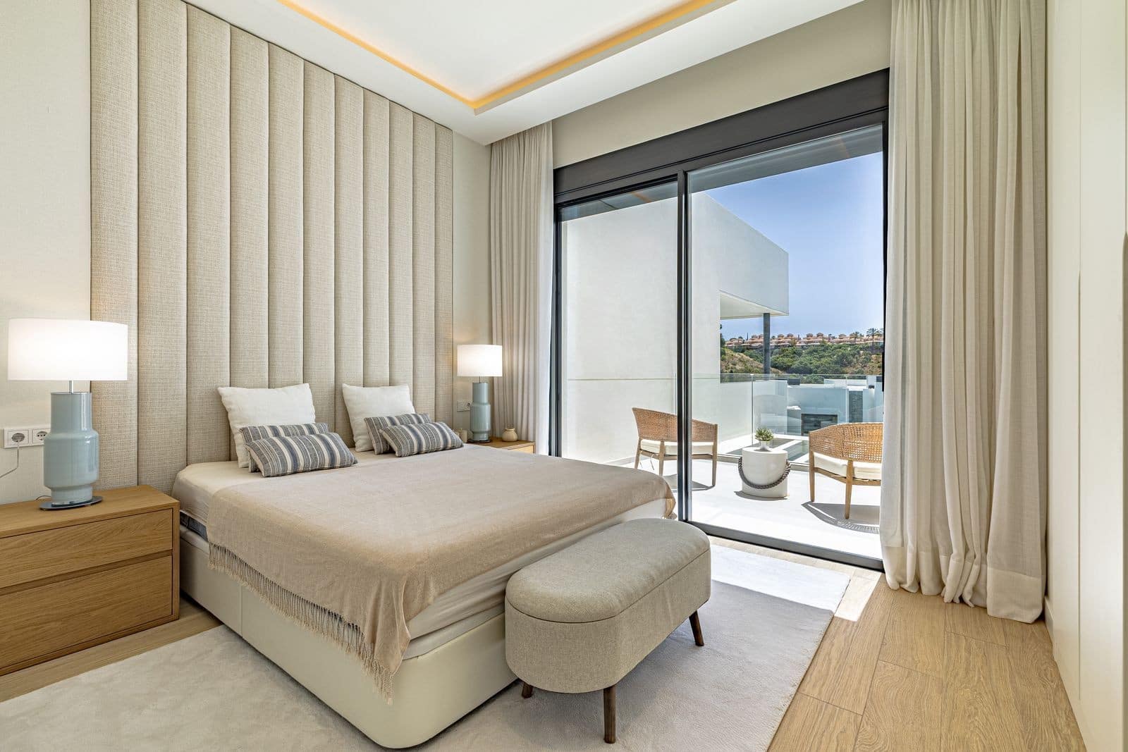 5 bedroom Villa for sale in Marbella with pool garage - € 1,995,000 (Ref: 9099208)