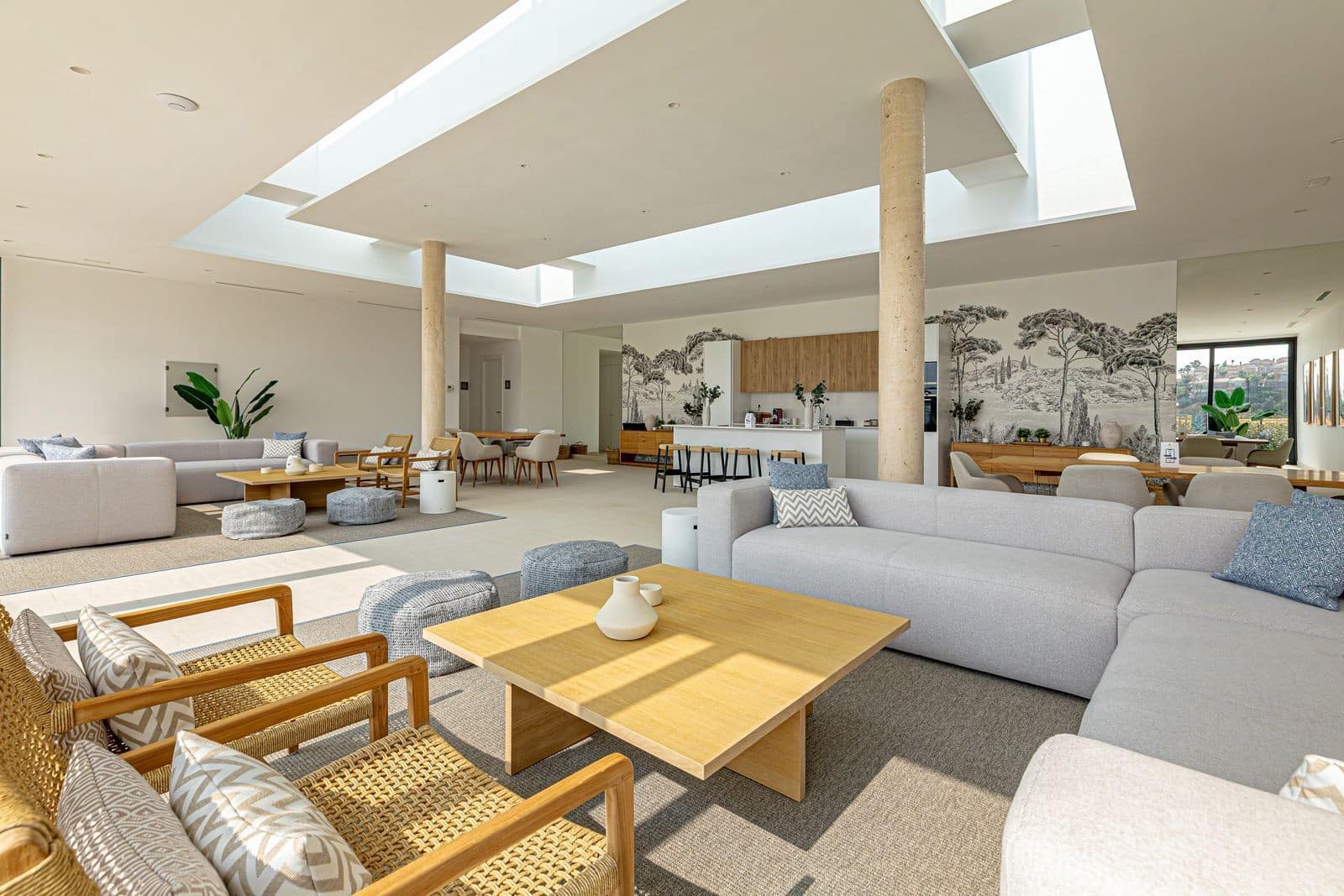 5 bedroom Villa for sale in Marbella with pool garage - € 1,995,000 (Ref: 9099208)