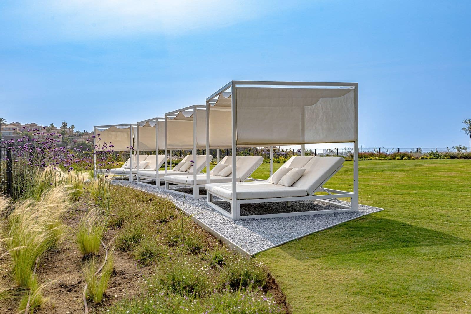 5 bedroom Villa for sale in Marbella with pool garage - € 1,995,000 (Ref: 9099208)