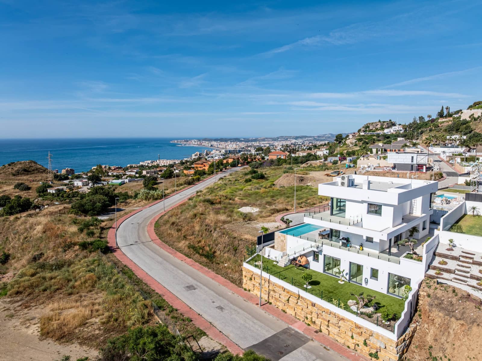 4 soverom Villa til salgs i Benalmadena Costa med svømmebasseng garasje - € 2 600 000 (Ref: 9100818)