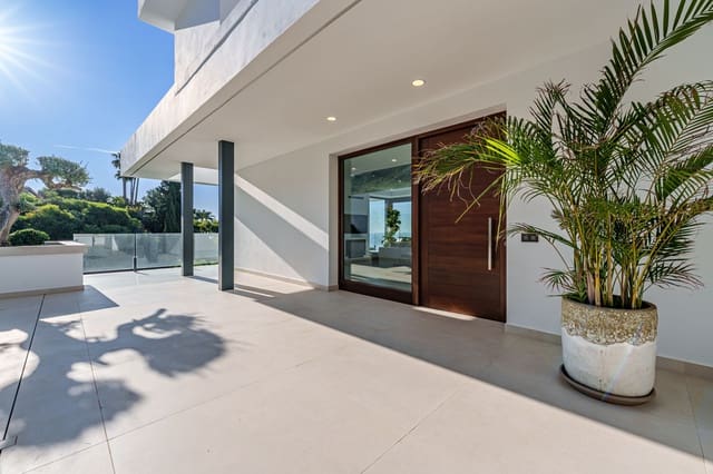 Chalet de 4 habitaciones en Benalmadena Costa, Benalmádena en venta con piscina garaje - 2.600.000 € (Ref: 9100818)