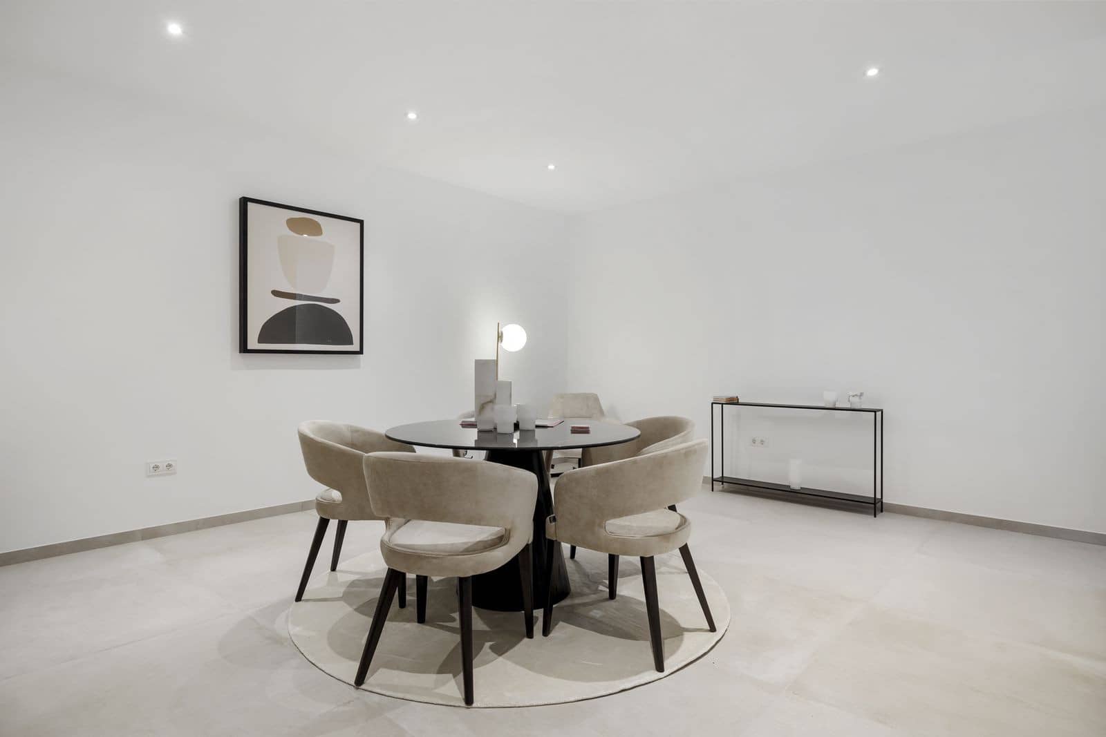 4 bedroom Villa for sale in Casares with pool garage - € 1,750,000 (Ref: 9100821)