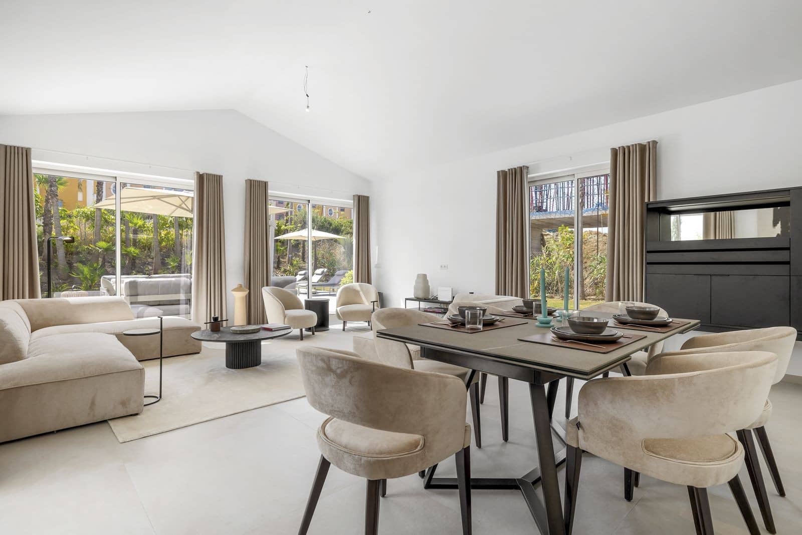 4 bedroom Villa for sale in Casares with pool garage - € 1,750,000 (Ref: 9100821)