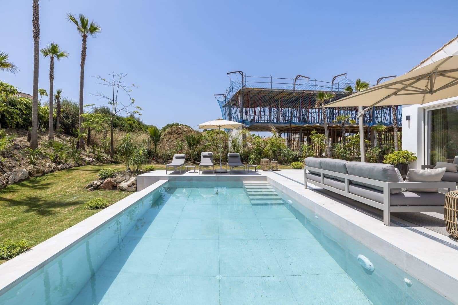 4 bedroom Villa for sale in Casares with pool garage - € 1,750,000 (Ref: 9100821)