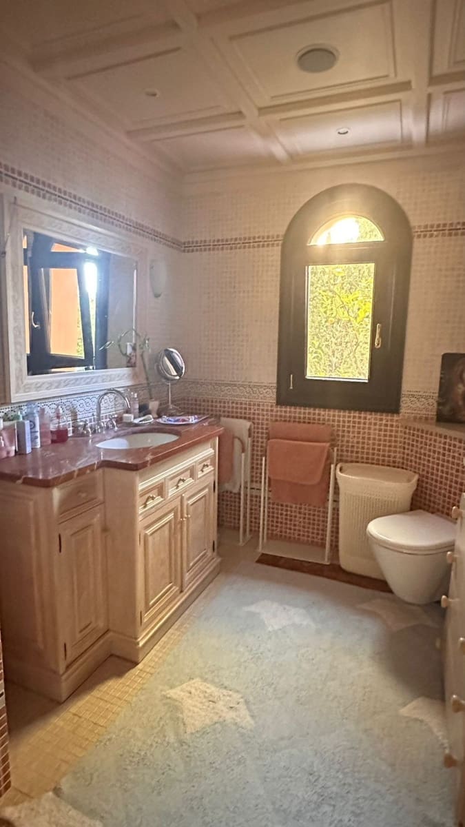 6 Zimmer Villa zu verkaufen in Marbella mit Pool Garage - 4.900.000 € (Ref: 9100822)