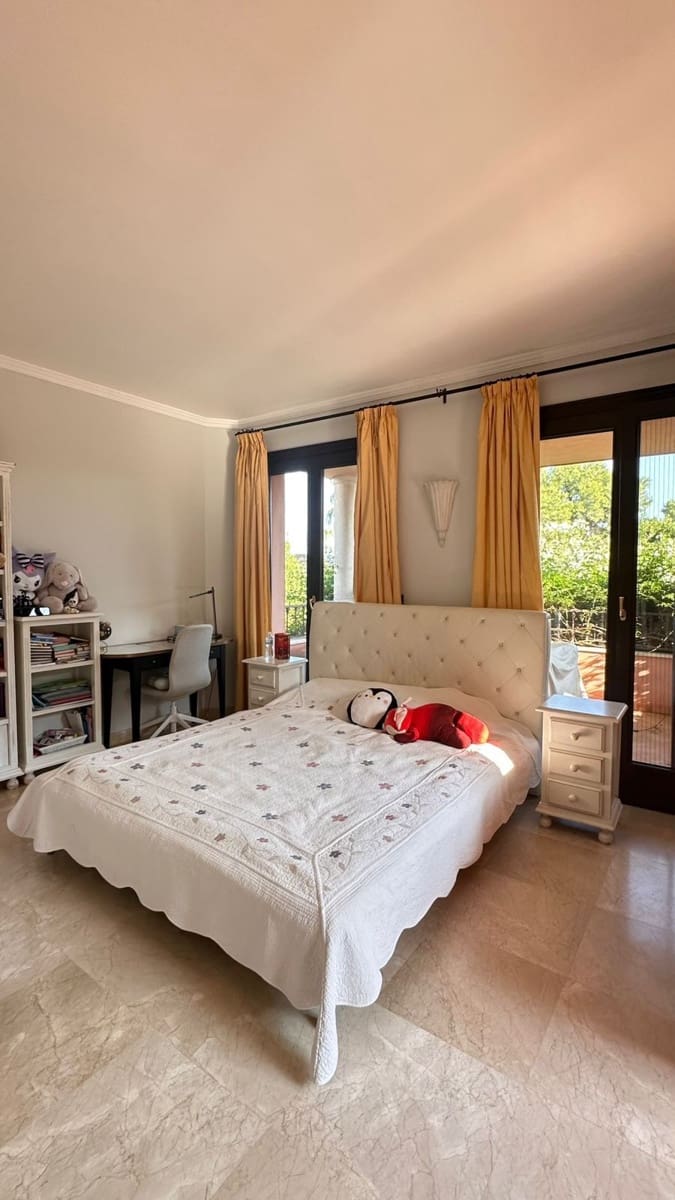 6 Zimmer Villa zu verkaufen in Marbella mit Pool Garage - 4.900.000 € (Ref: 9100822)
