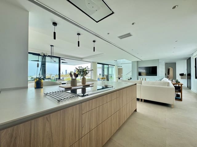 6 sypialnia Willa na sprzedaż w Cancelada, Estepona z basenem garażem - 2 980 000 € (Ref: 9100823)