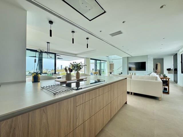 6 slaapkamer Villa te koop in Cancelada, Estepona met zwembad garage - € 2.980.000 (Ref: 9100823)