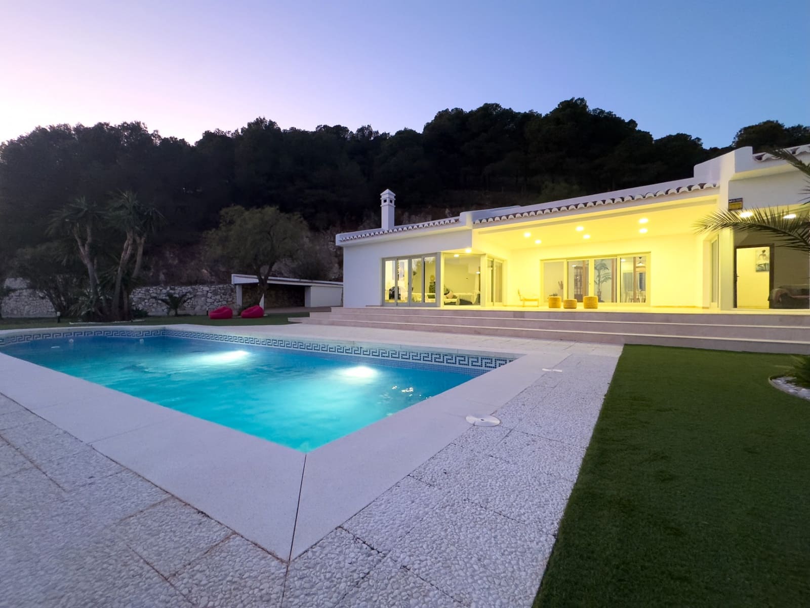3 bedroom Villa for sale in Mijas with pool garage - € 1,575,000 (Ref: 9129819)