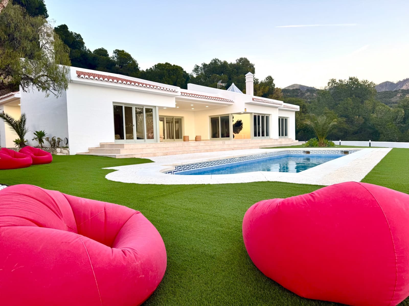 3 bedroom Villa for sale in Mijas with pool garage - € 1,575,000 (Ref: 9129819)