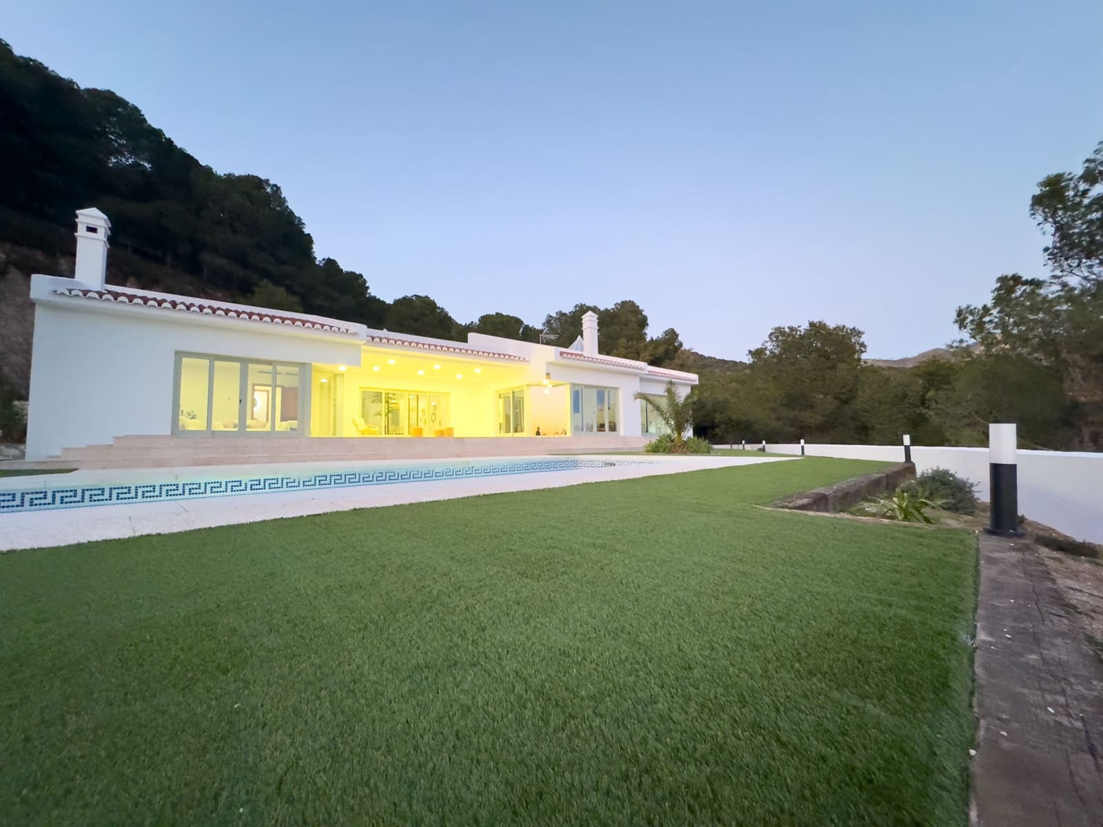 3 bedroom Villa for sale in Mijas with pool garage - € 1,575,000 (Ref: 9129819)