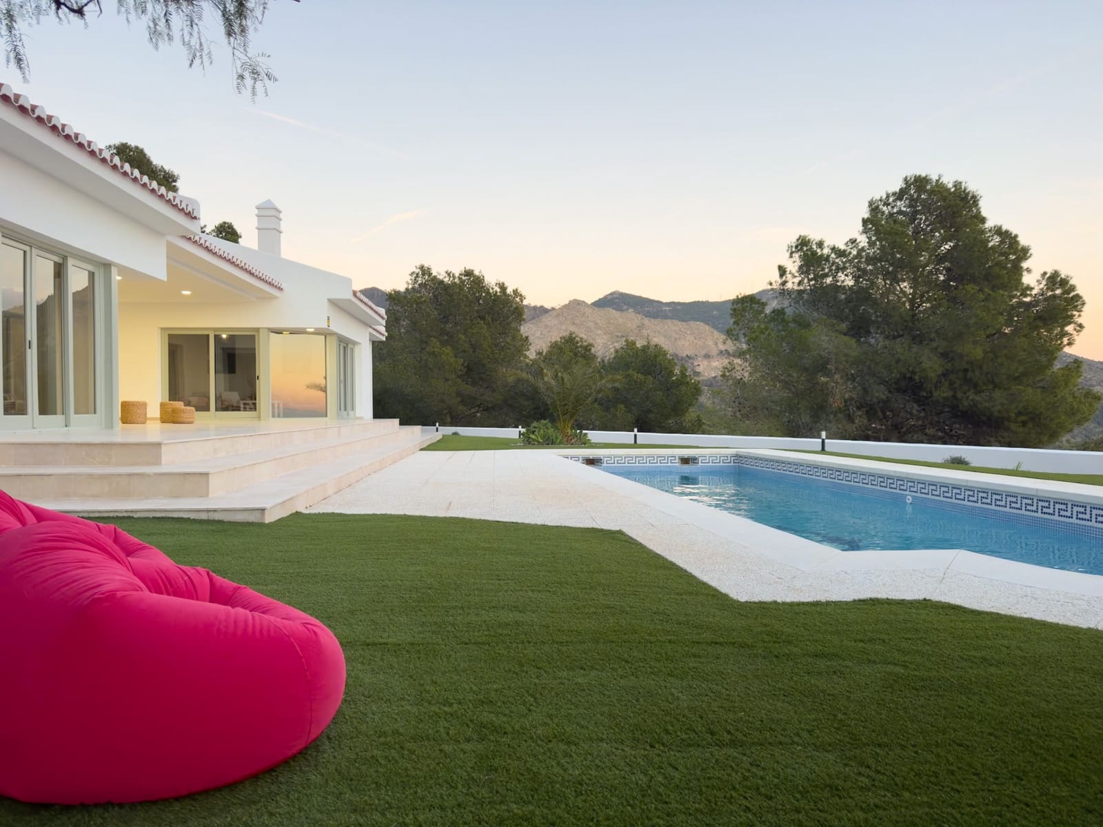 3 bedroom Villa for sale in Mijas with pool garage - € 1,575,000 (Ref: 9129819)