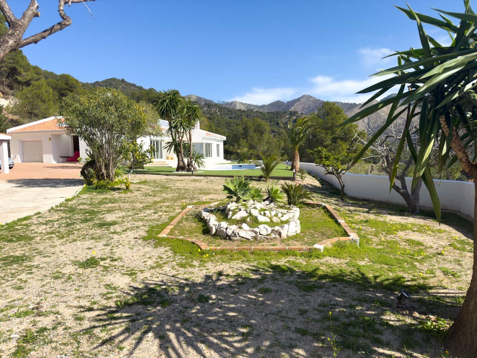 3 bedroom Villa for sale in Mijas with pool garage - € 1,575,000 (Ref: 9129819)