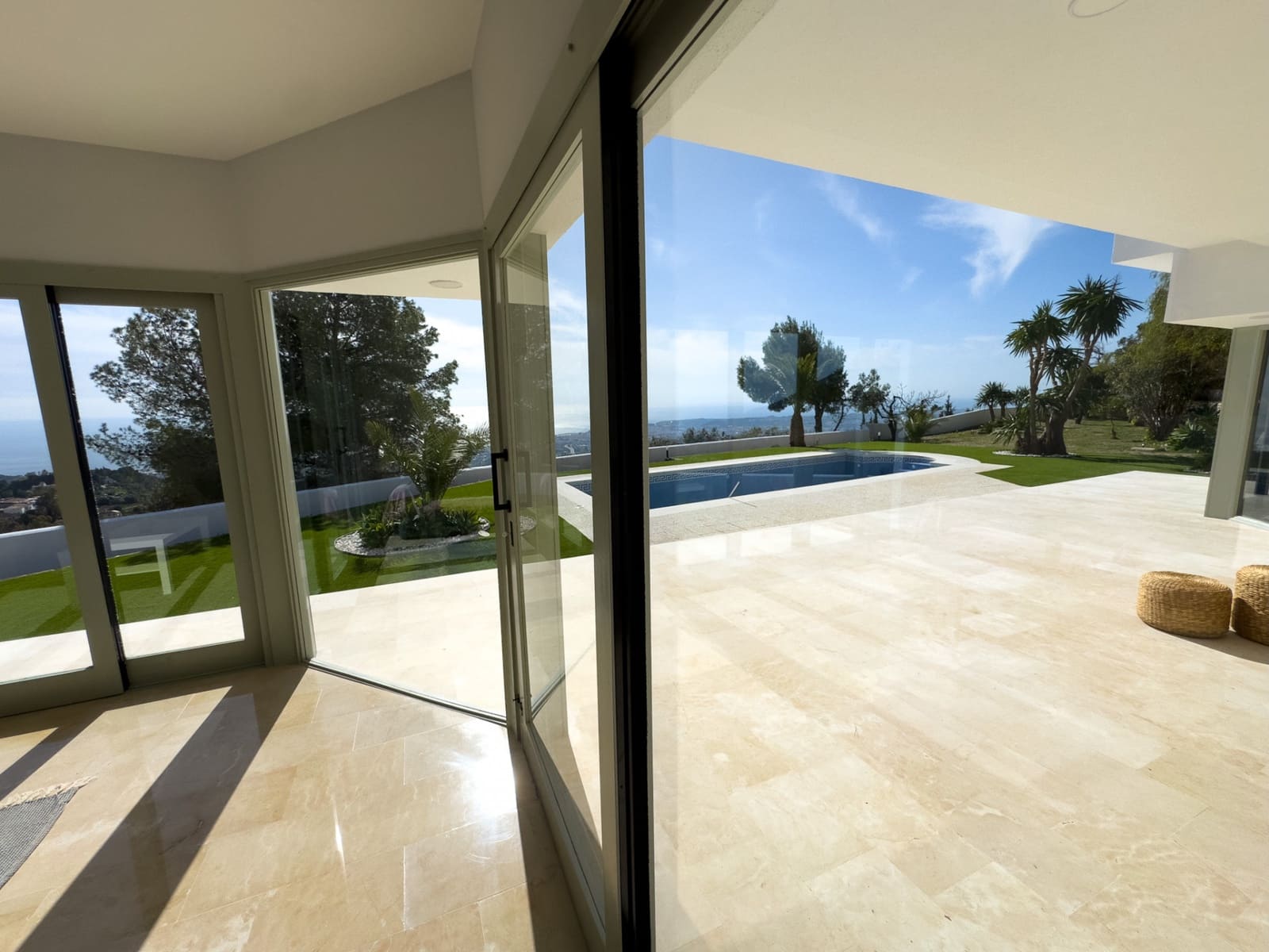 3 bedroom Villa for sale in Mijas with pool garage - € 1,575,000 (Ref: 9129819)