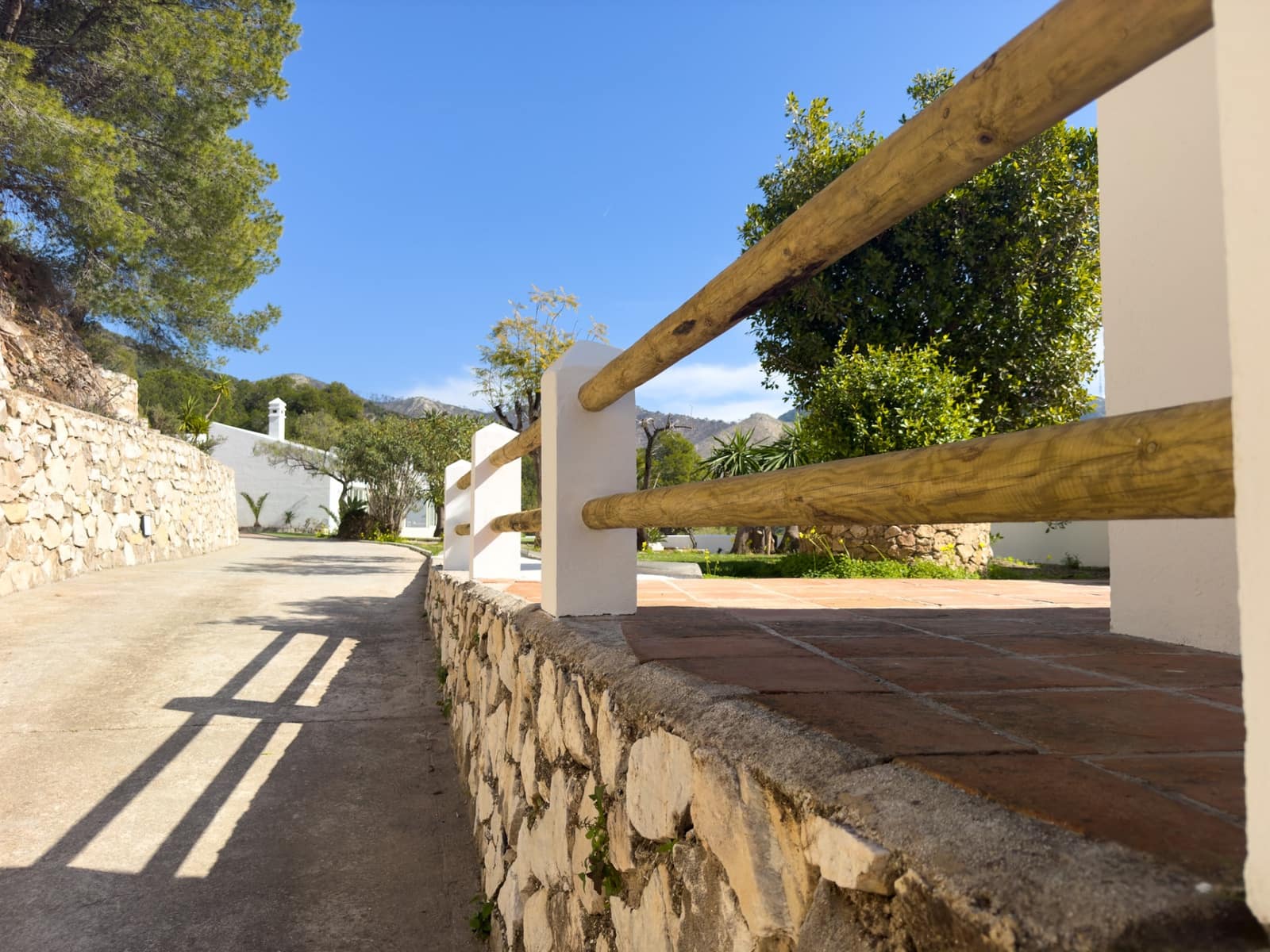 3 bedroom Villa for sale in Mijas with pool garage - € 1,575,000 (Ref: 9129819)