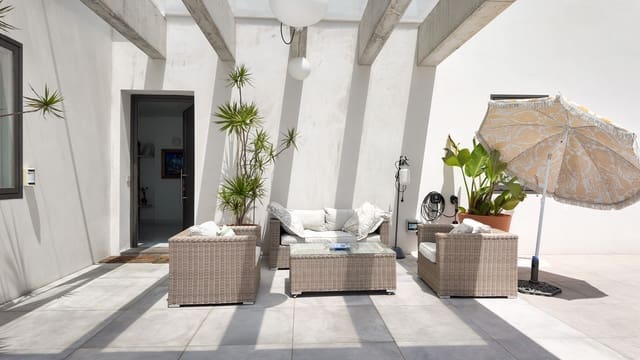 4 slaapkamer Villa te koop in Pedregalejo, Málaga stad met zwembad garage - € 1.750.000 (Ref: 9134550)