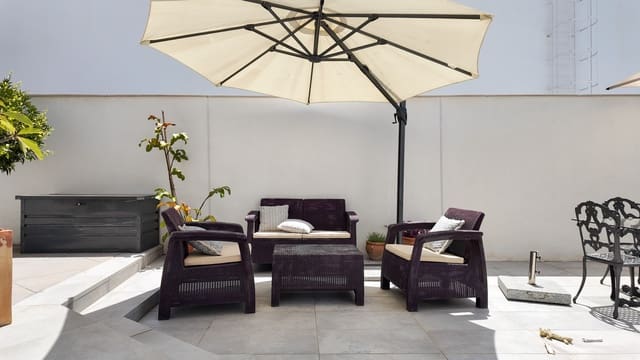 4 slaapkamer Villa te koop in Pedregalejo, Málaga stad met zwembad garage - € 1.750.000 (Ref: 9134550)