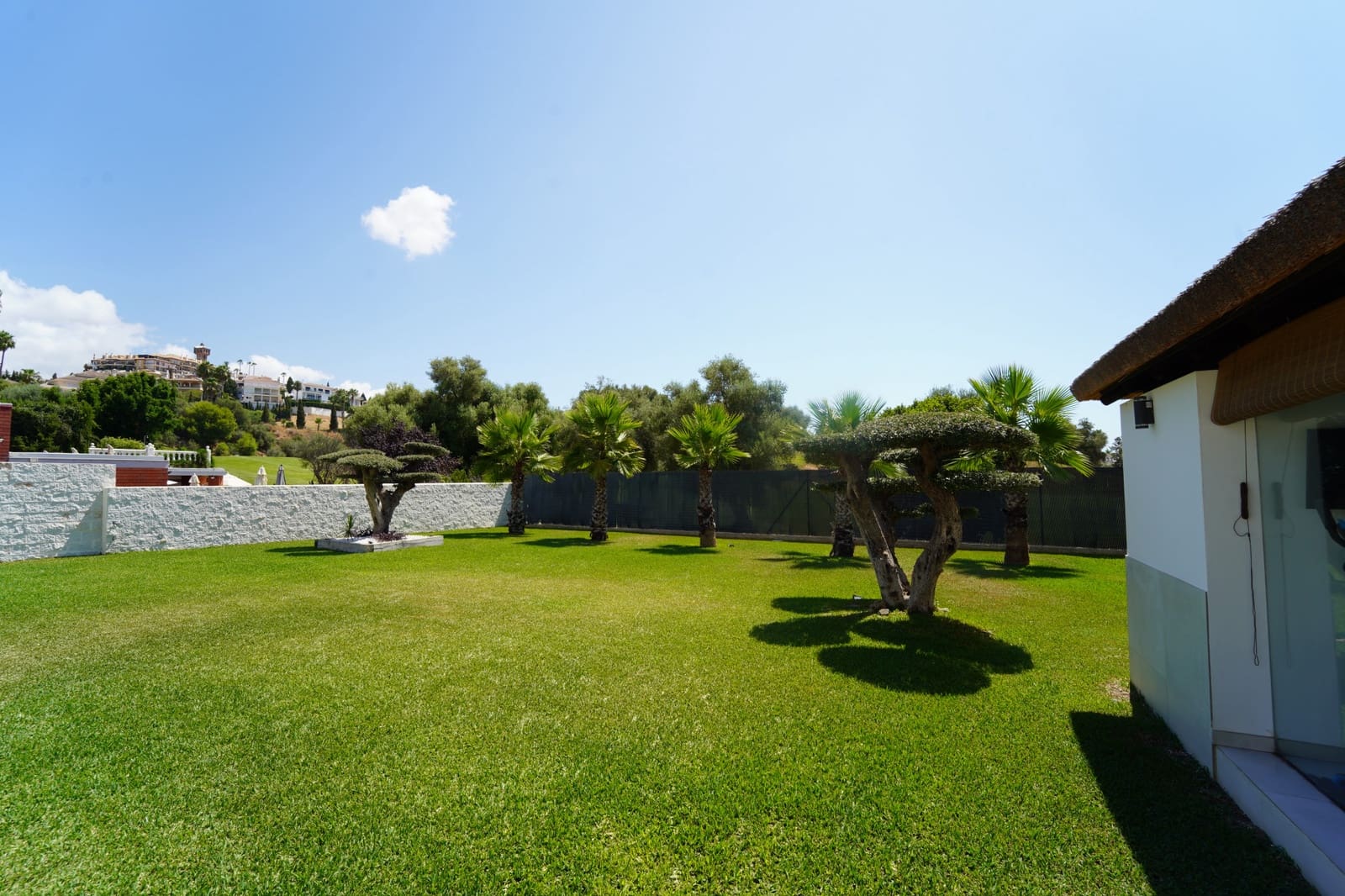 3 bedroom Villa for sale in Mijas Costa with pool garage - € 1,485,000 (Ref: 9141673)