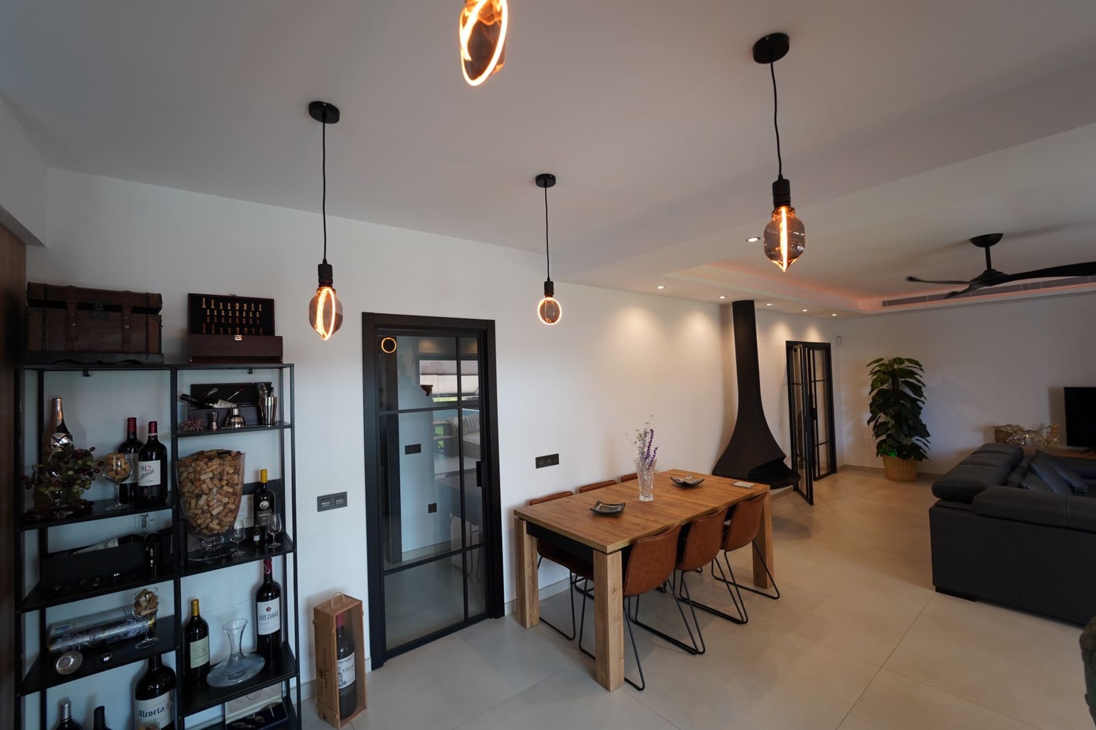 3 bedroom Villa for sale in Mijas Costa with pool garage - € 1,485,000 (Ref: 9141673)