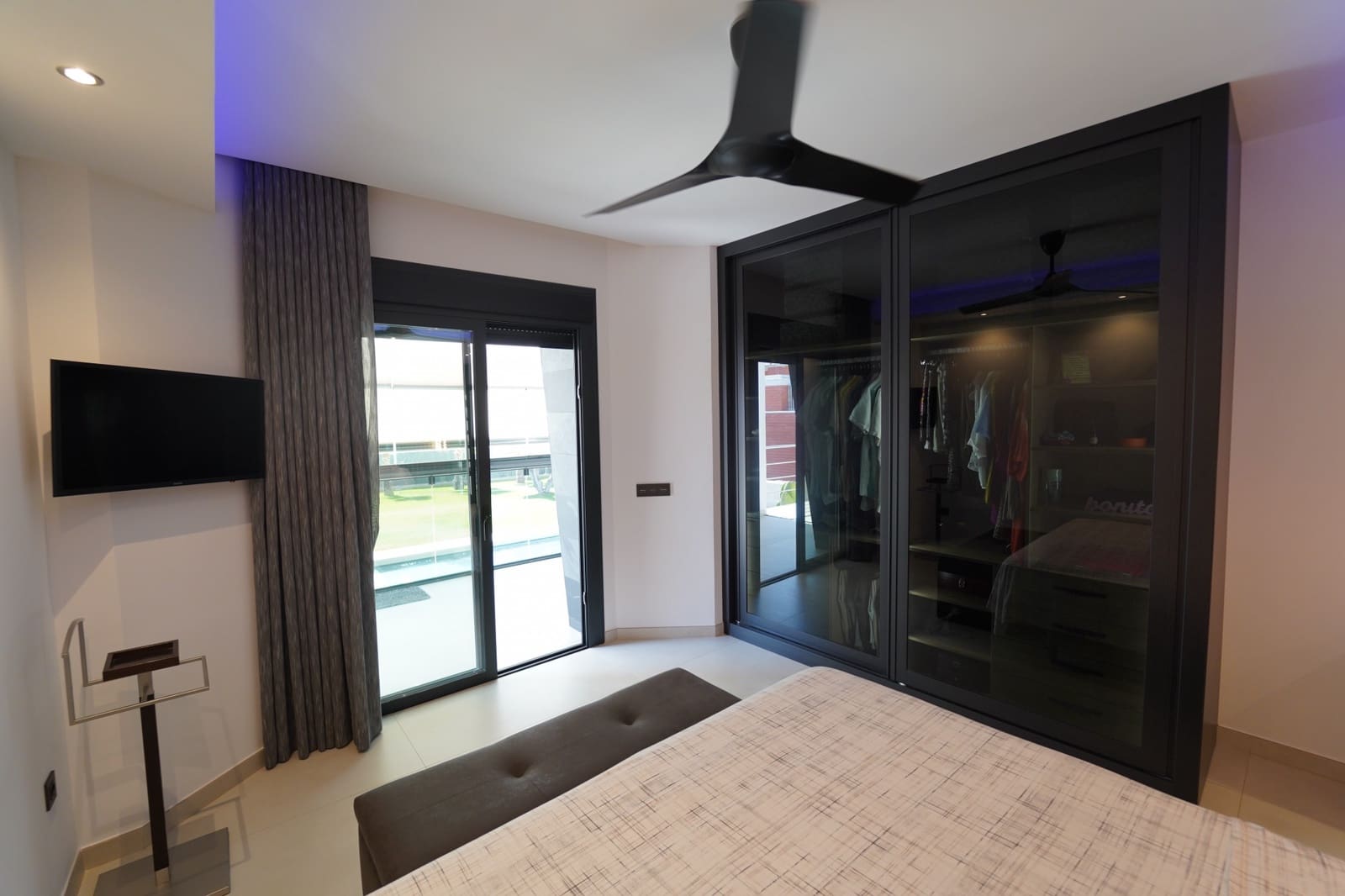 3 bedroom Villa for sale in Mijas Costa with pool garage - € 1,485,000 (Ref: 9141673)