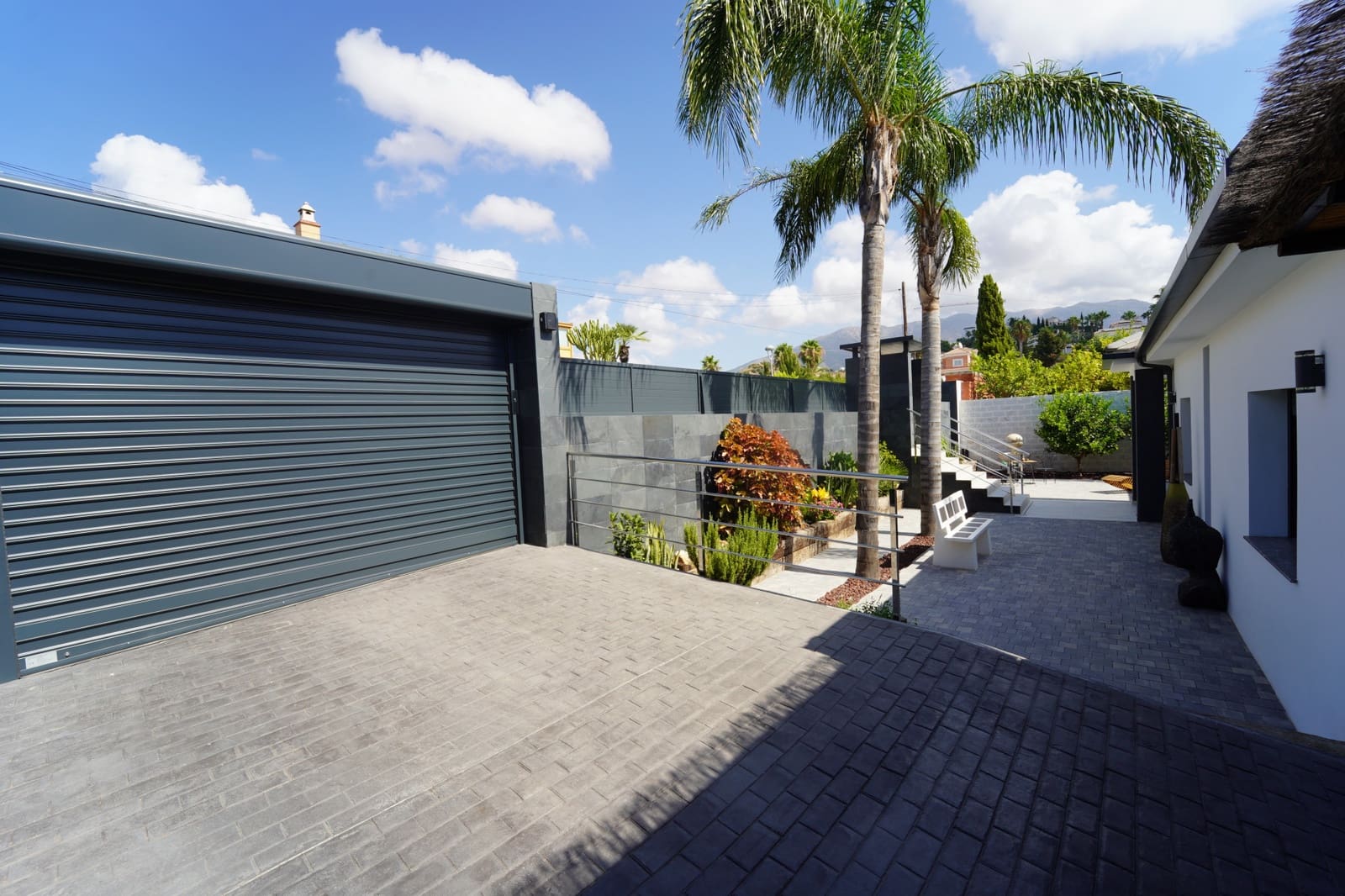 3 bedroom Villa for sale in Mijas Costa with pool garage - € 1,485,000 (Ref: 9141673)