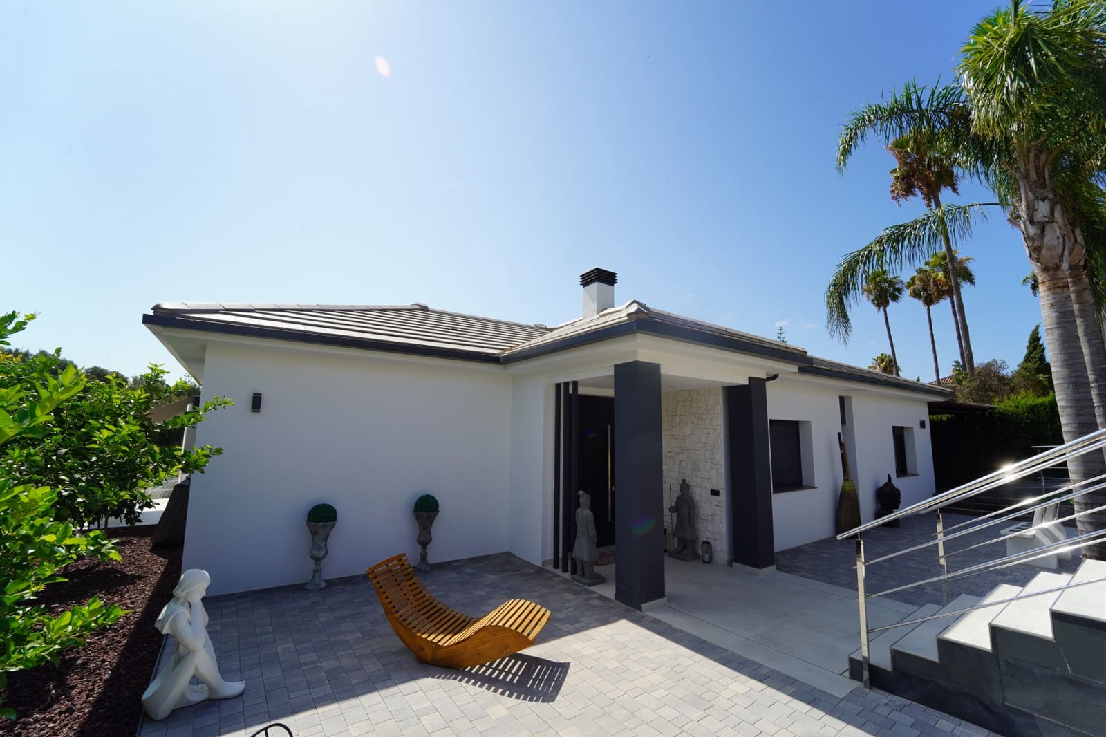 3 bedroom Villa for sale in Mijas Costa with pool garage - € 1,485,000 (Ref: 9141673)