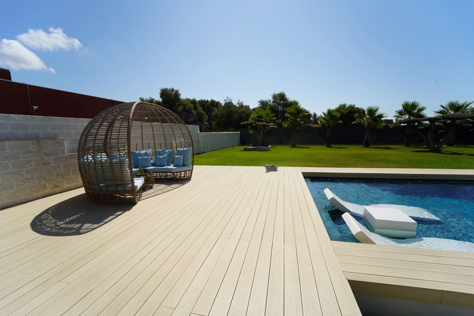 3 bedroom Villa for sale in Mijas Costa with pool garage - € 1,485,000 (Ref: 9141673)